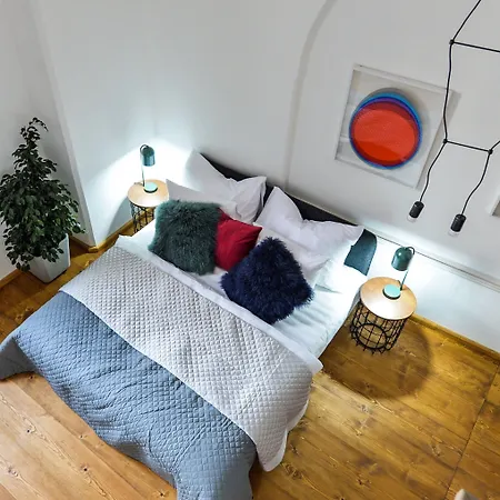 Lazenska N4 Lägenhetshotell 4*