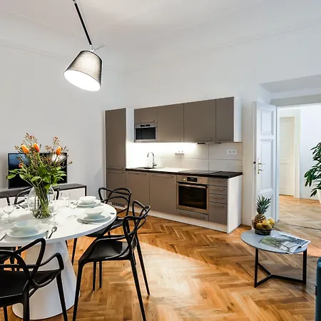 Lägenhetshotell Lazenska N4 Prag