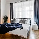 Lazenska N4 4*