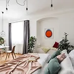 Lazenska N4 4*