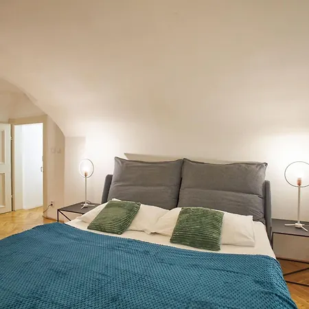 Lazenska N4 Appart hôtel 4*