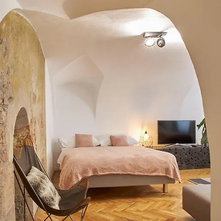 Appart hôtel Lazenska N4 4*