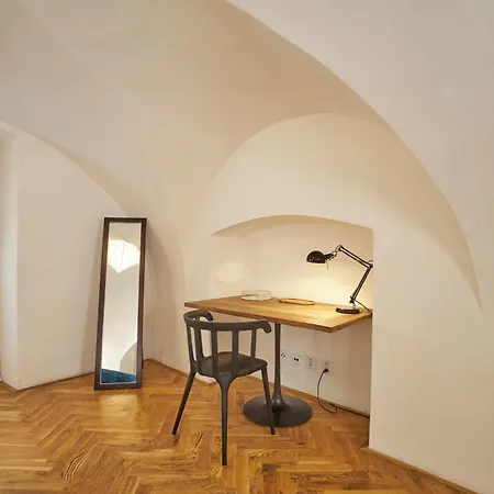 Lazenska N4 Appart hôtel 4*