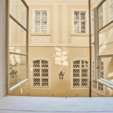 Appart hôtel Lazenska N4 4*