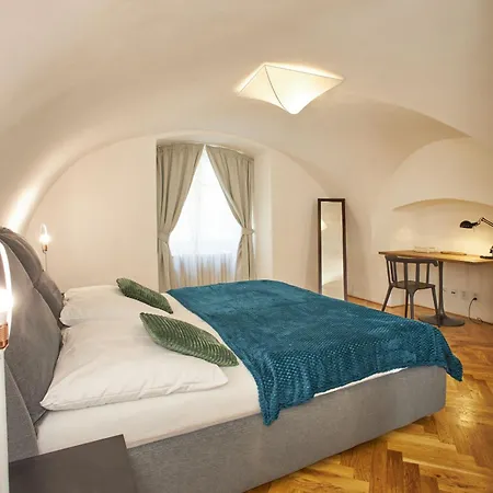 Lazenska N4 Appart hôtel 4*