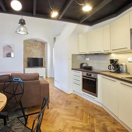 Lazenska N4 4* Prague