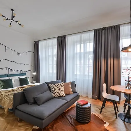 Lazenska N4 Prague