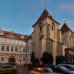 Lazenska N4 아파트호텔 프라하