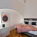 Lazenska N4 아파트호텔 4*