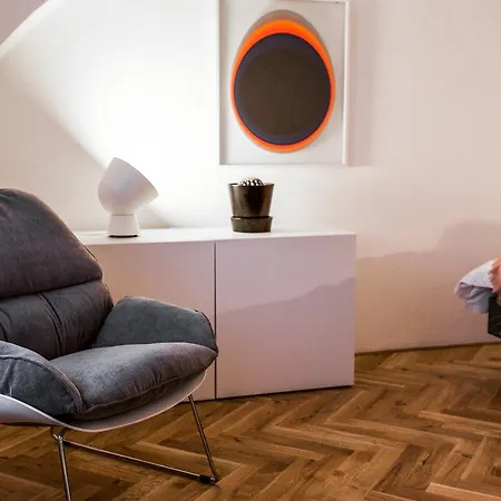 Lazenska N4 Hotel apartamentowy Praga