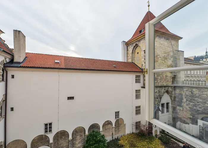 Hotel apartamentowy Lazenska N4 4*