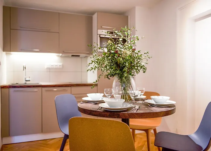 Lazenska N4 Hotel apartamentowy 4*